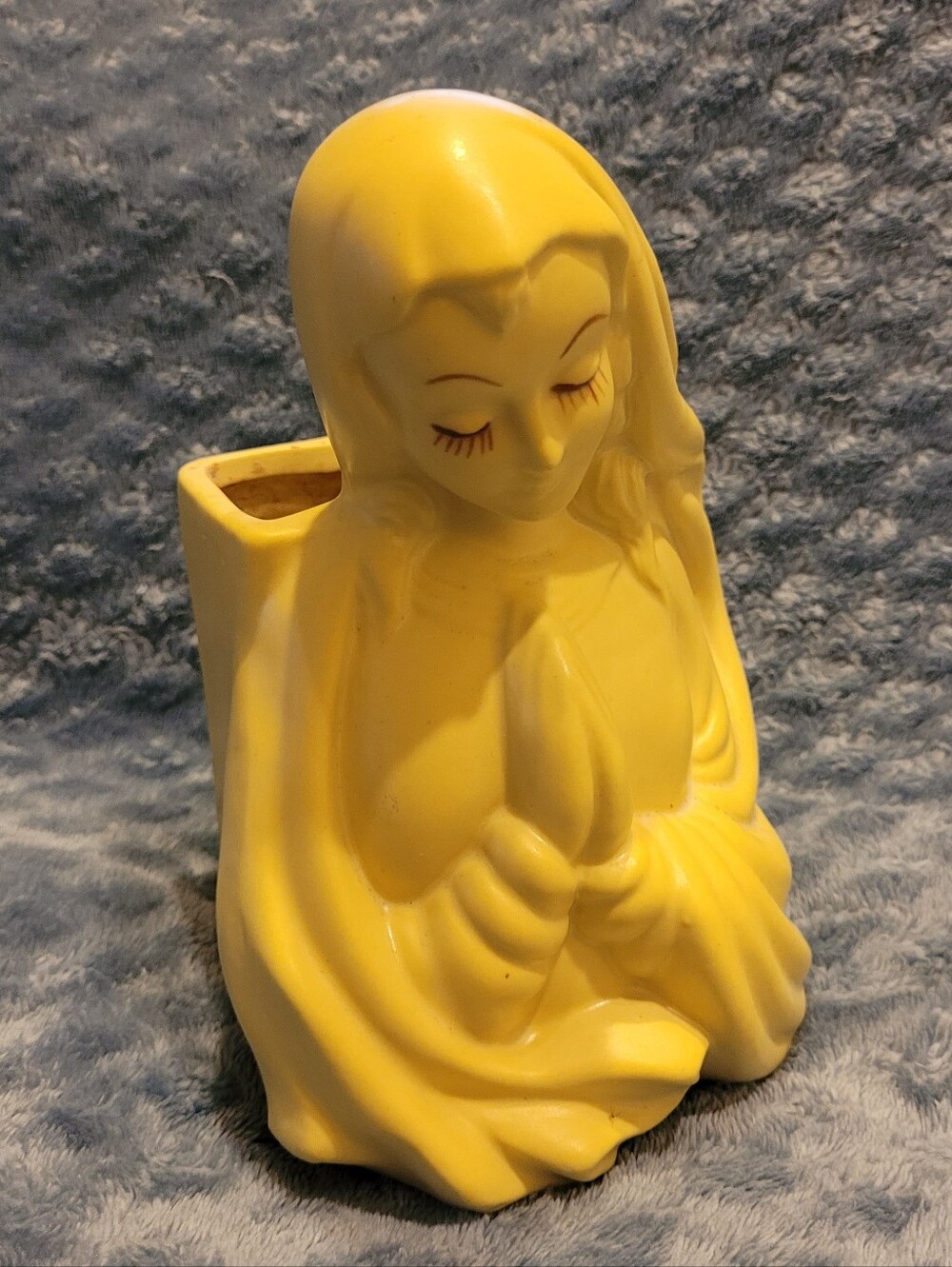 Vintage 1940s Hull Pottery USA Ceramic Praying Madonna Virgin Mary Planter
